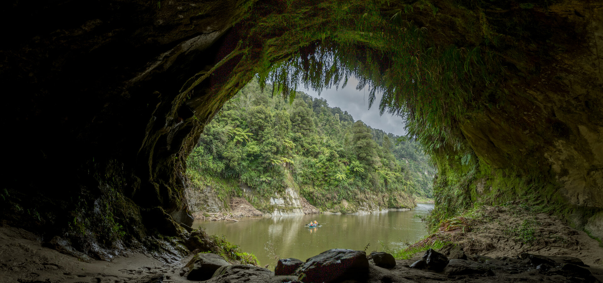 Whanganui River Taumarunui Canoe Hire Jet Boat Tours 